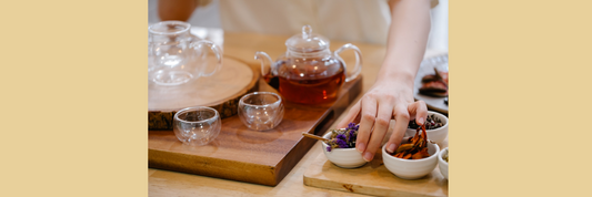🍵 How to Blend Your First Herbal Tea: A Spring Starter Guide
